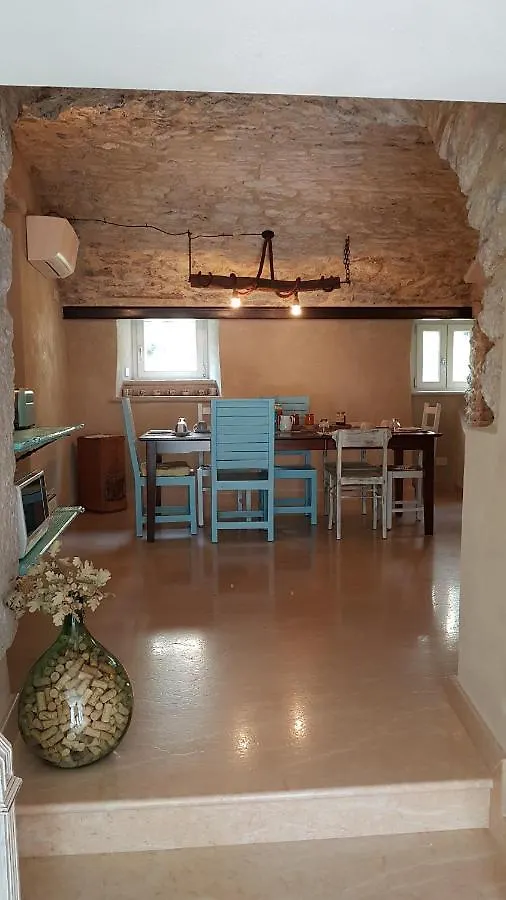 B&B Taverna Paradiso SantʼAmbrogio di Valpolicella 0*,